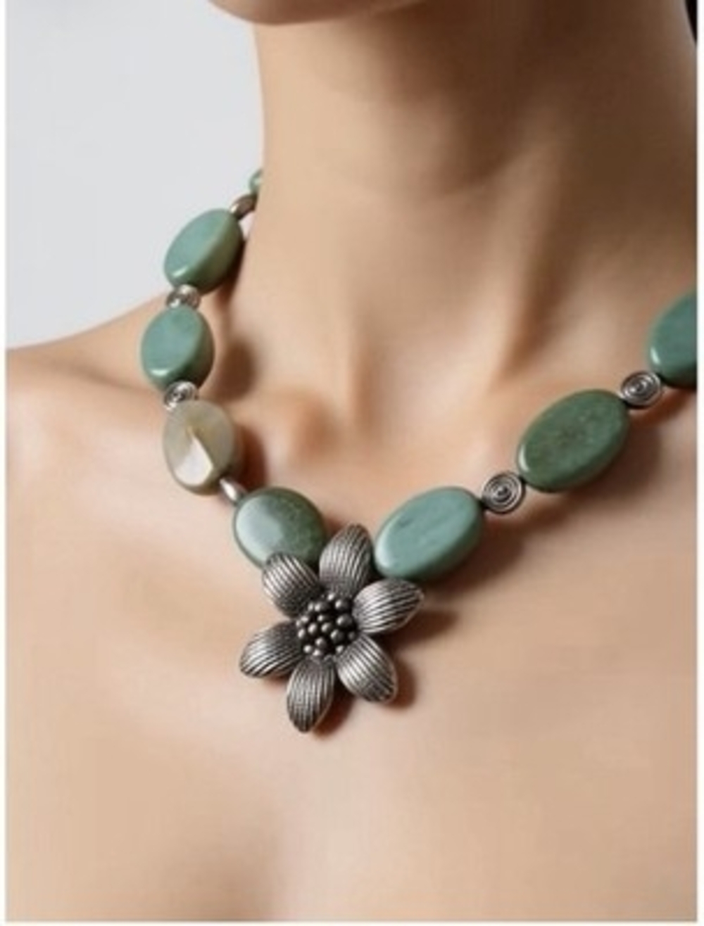 Chunky Turquoise White Stone Beaded Necklace Silver Flower Pendant 18" NWOT